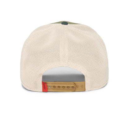 The Farm’s Sicut Mentula beige mesh snapback cap features an adjustable tan plastic strap at the back, a small red tag on the left side, and subtle brim embroidery—effortlessly blending style and comfort.